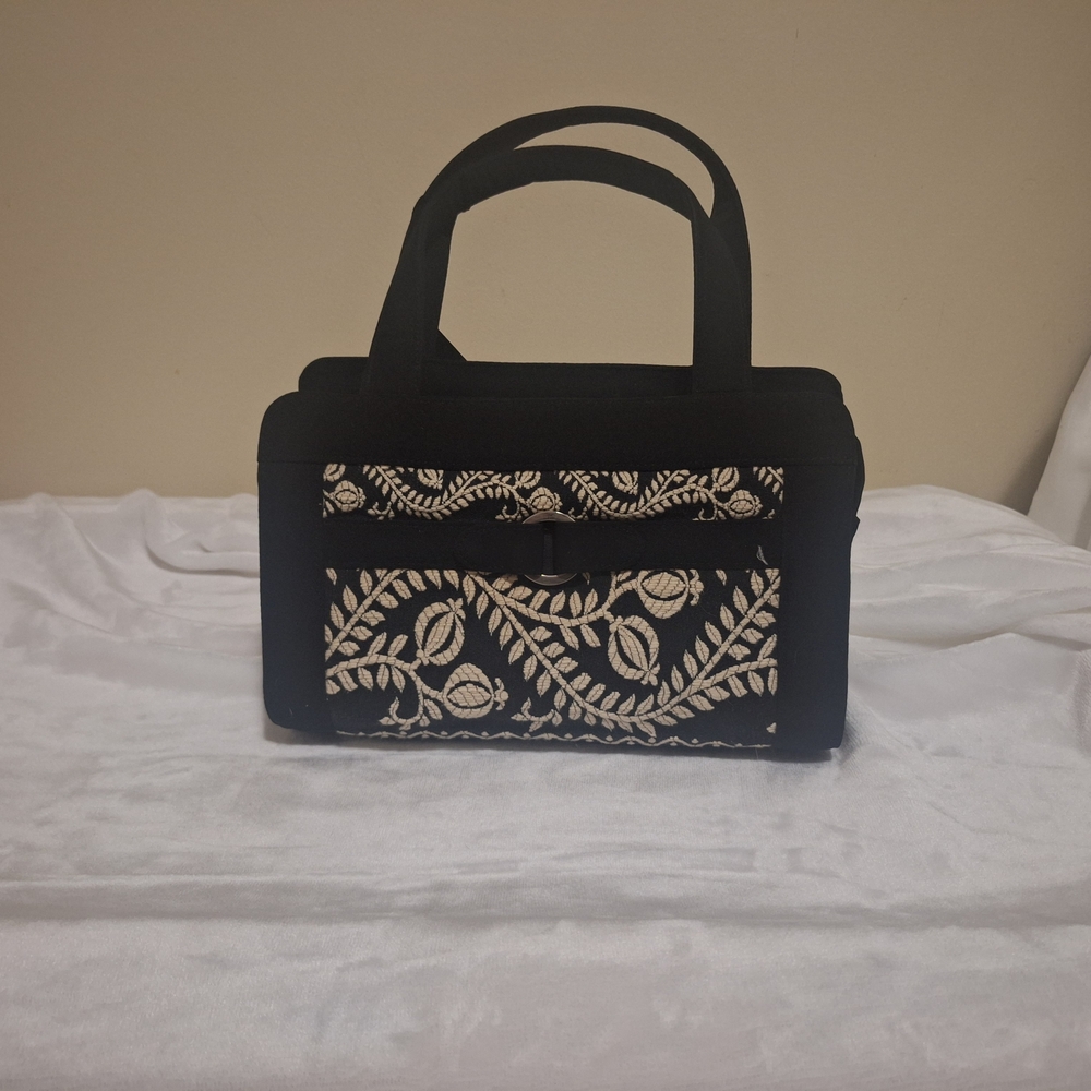 NWT Vera Bradley Black and White Satchel with Elegant Design